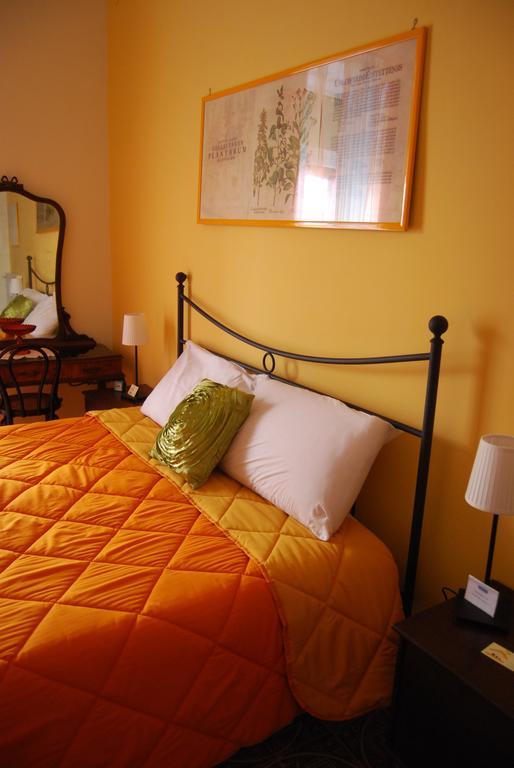 Bed And Breakfast Casa Mariella Neapol Pokój zdjęcie